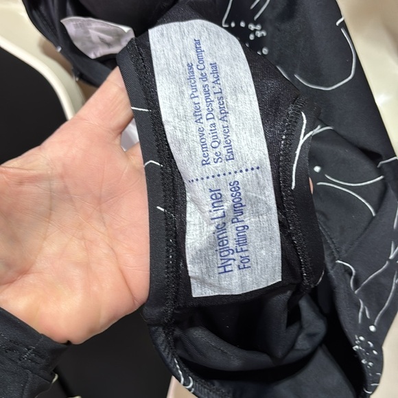 Trimshaper three keyhole high neck,adjustable straps padded,look trim swimsuit - Picture 12 of 12